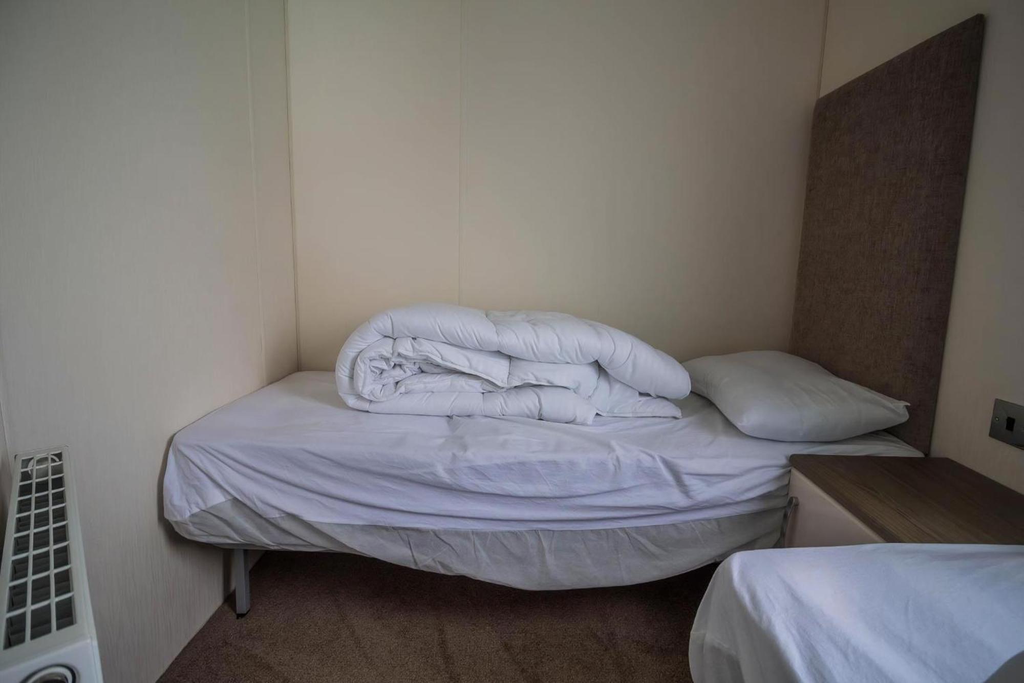 Modern 6 Berth Caravan At Highfield Grange In Essex Ref 26609P 滨海克拉克顿 外观 照片