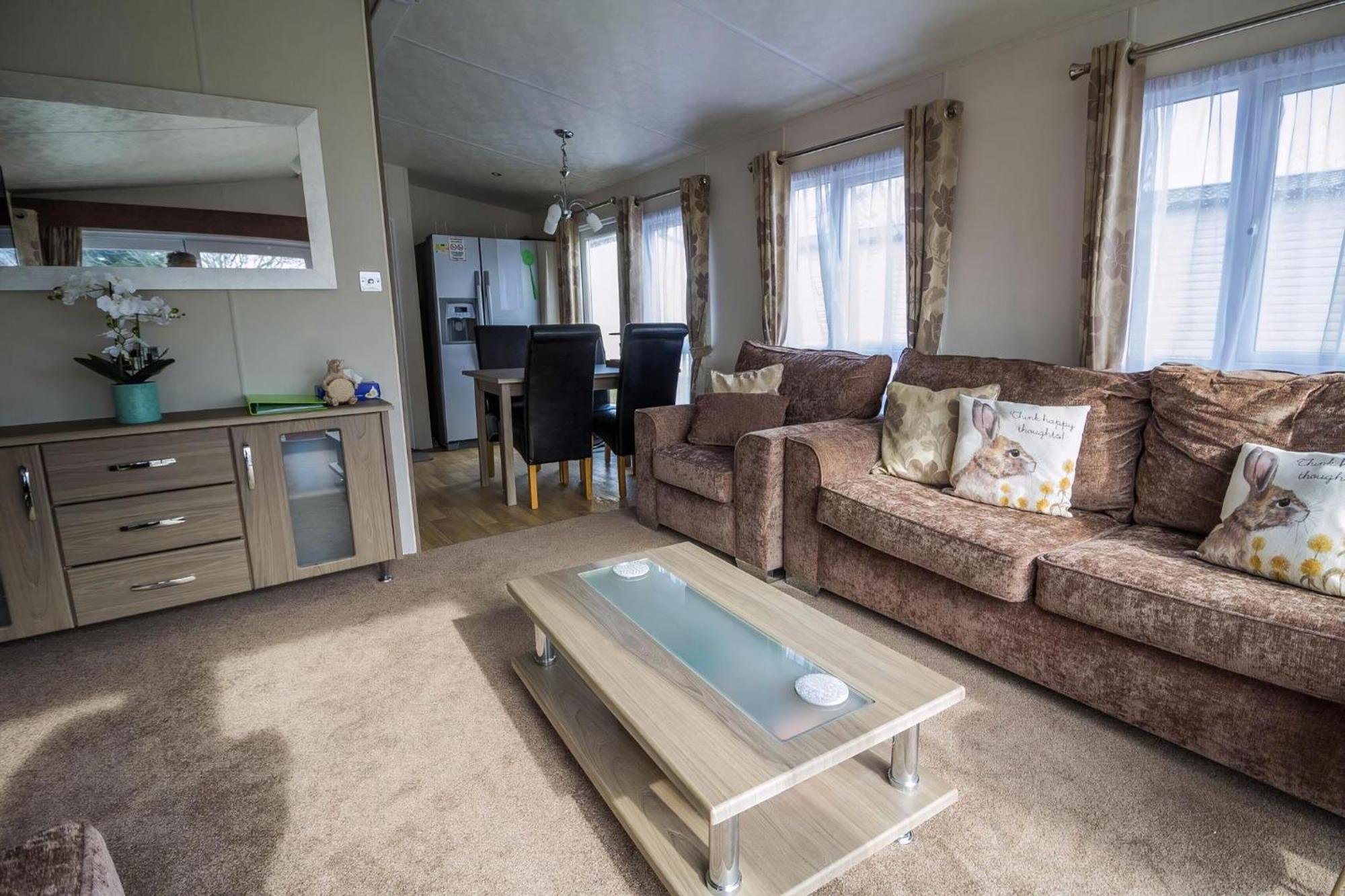 Modern 6 Berth Caravan At Highfield Grange In Essex Ref 26609P 滨海克拉克顿 外观 照片